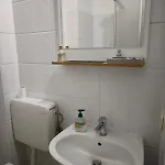 In - Mit Parkplatz & 2 Schlafzimmer * שטייר