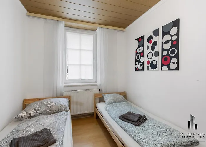 In - Mit Parkplatz & 2 Schlafzimmer شقة