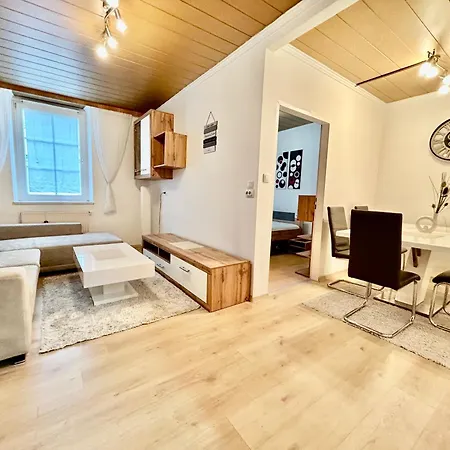 In - Mit Parkplatz & 2 Schlafzimmer * 施泰尔