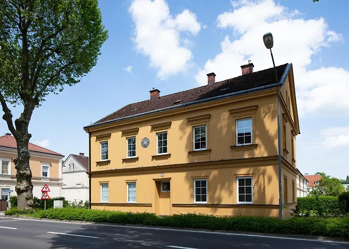 In - Mit Parkplatz & 2 Schlafzimmer *